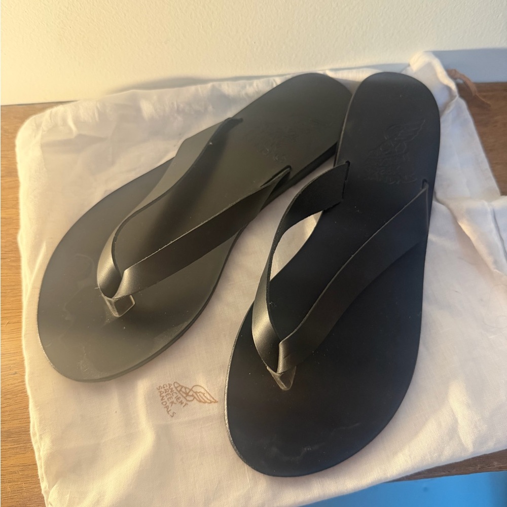 Ancient Greek Sandals Black Leather Flip-Flops for Women